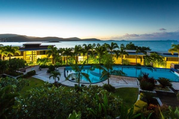 Airlie Beach Accommodation Wicked Hens
